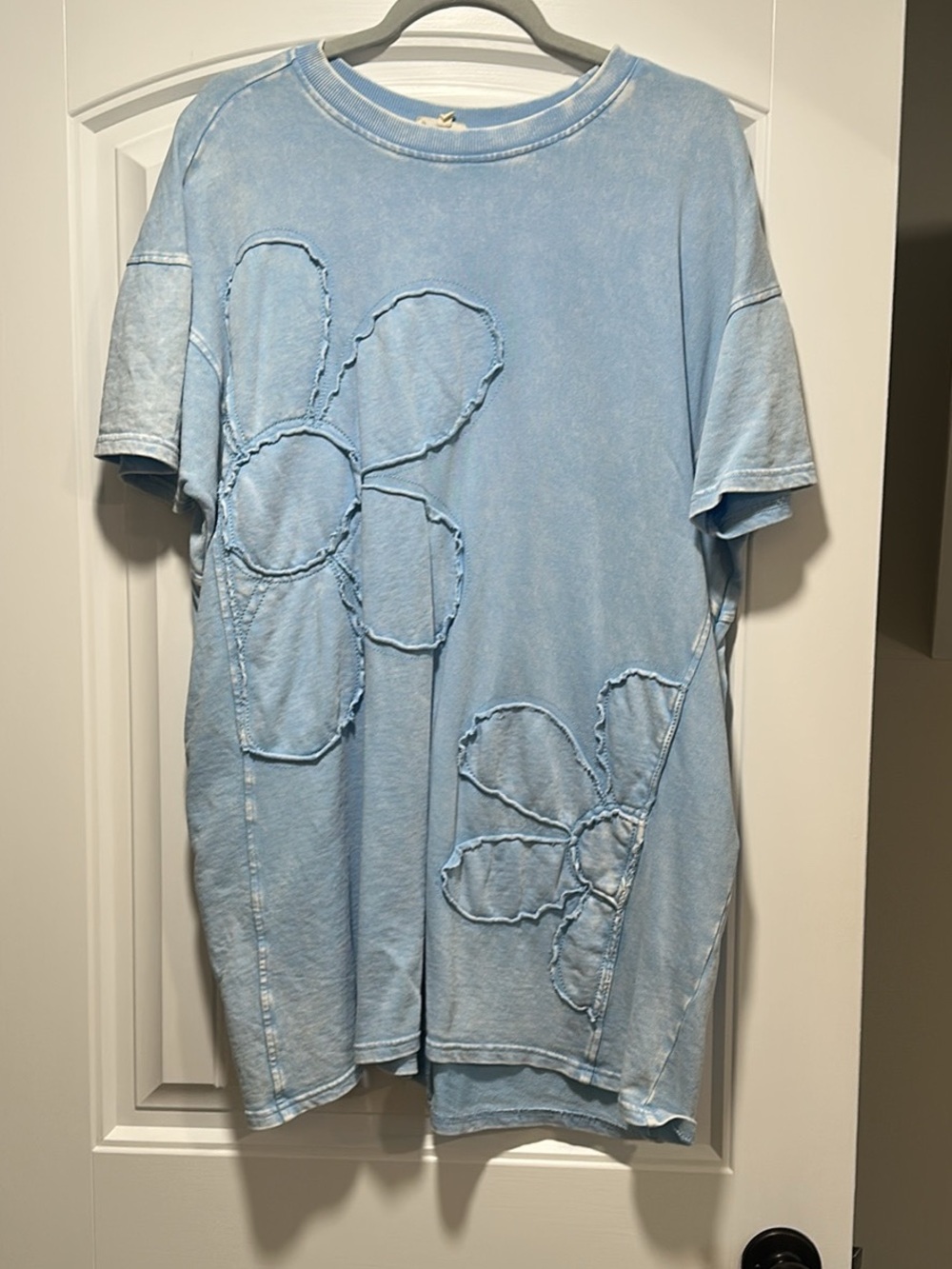 Easel tshirt dress